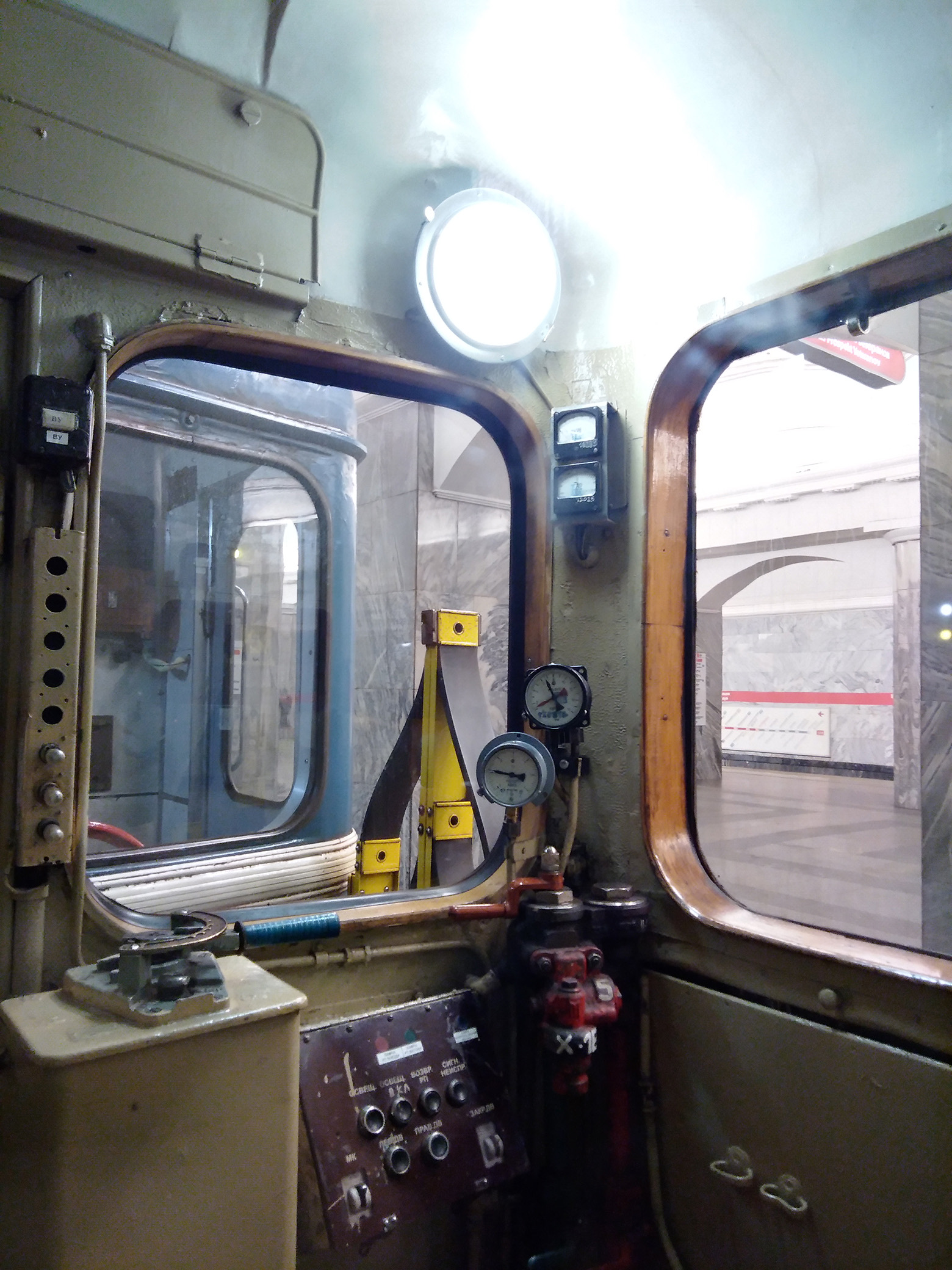 05.05.2019. Снова кабина машиниста. Пульт управления