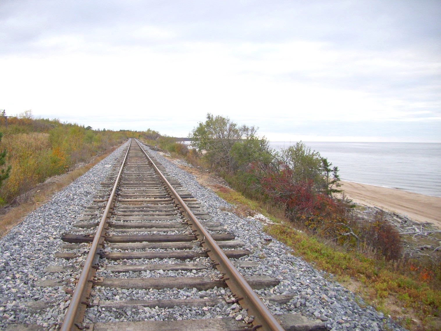 Железнодорожная линия Исакогорка — Северодвинск — Нёнокса
  —  фотографии, сделанные в 2010 году (часть 12)