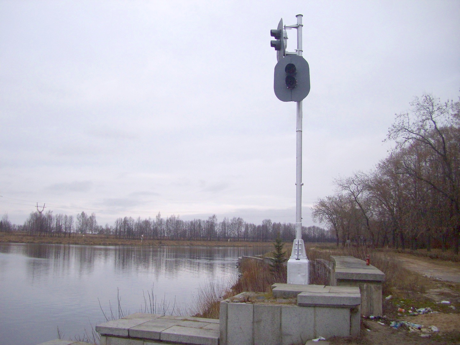 Узкоколейные железные дороги на стройплощадках канала Москва — Волга  —  фотографии объектов канала, не связанные с железной дорогой