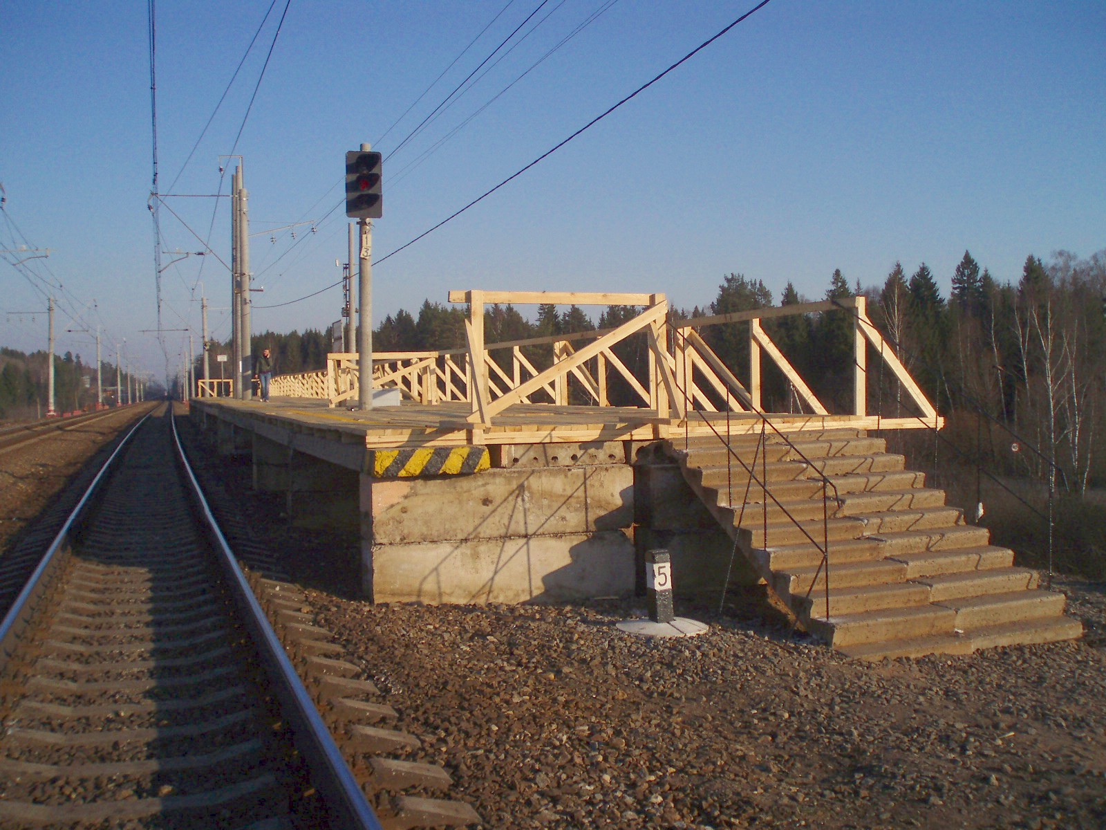 Петербурго-Московская железнодорожная линия на территории Московской области  — станция Покровка: фотографии (страница 2, сделаны в 2007 году)