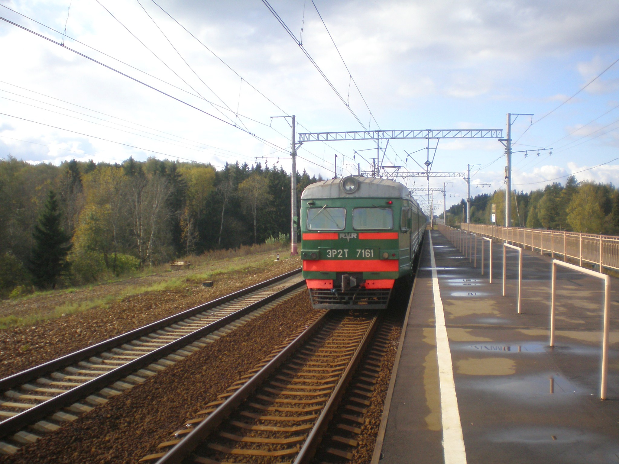 Петербурго-Московская железнодорожная линия на территории Московской области  — станция Покровка: фотографии (страница 4, сделаны в 2008 году)