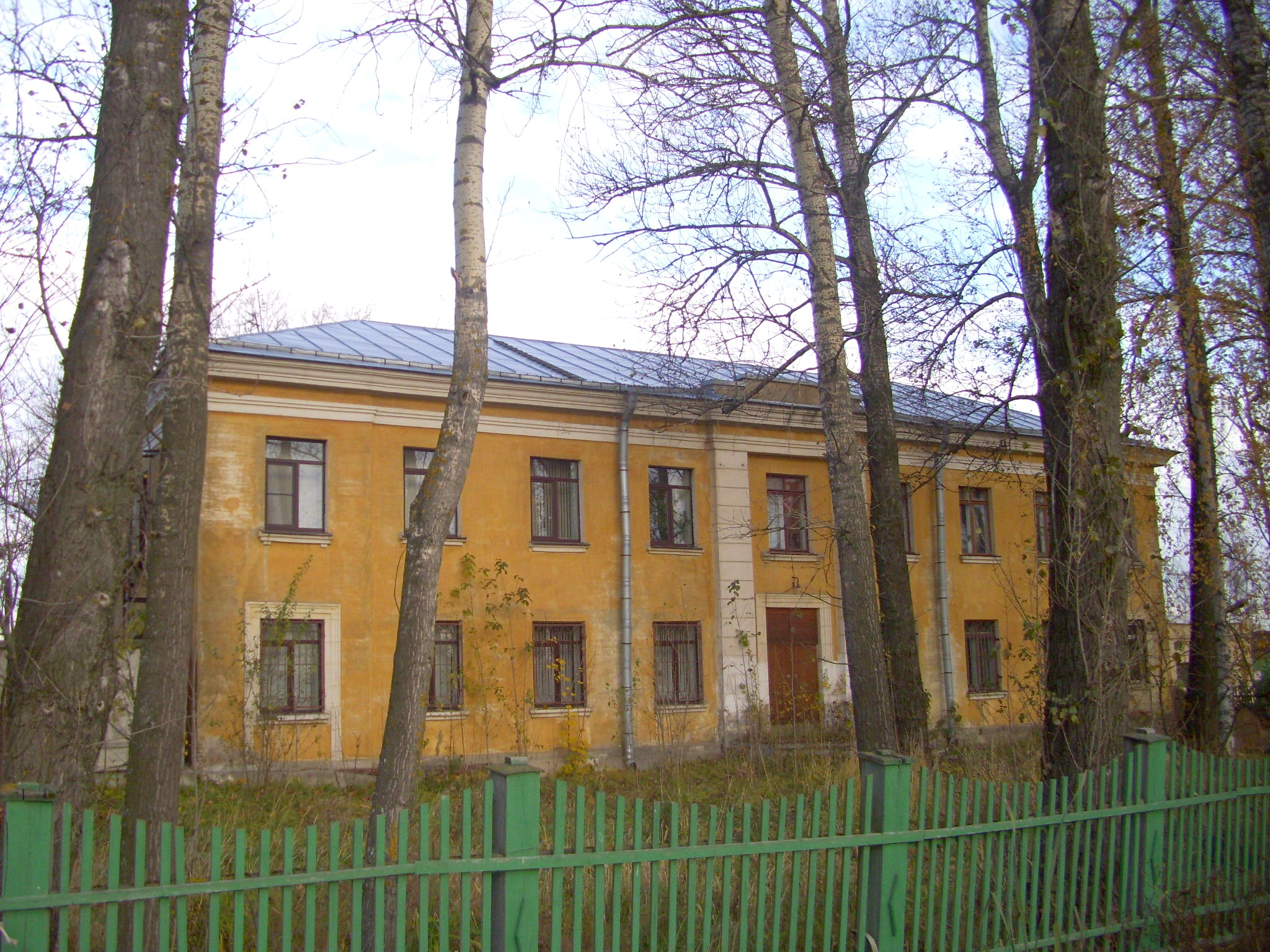 Узкоколейная железная дорога Ленинградского мачтопропиточного завода
  —  фотографии, сделанные в 2010 году (часть 1)