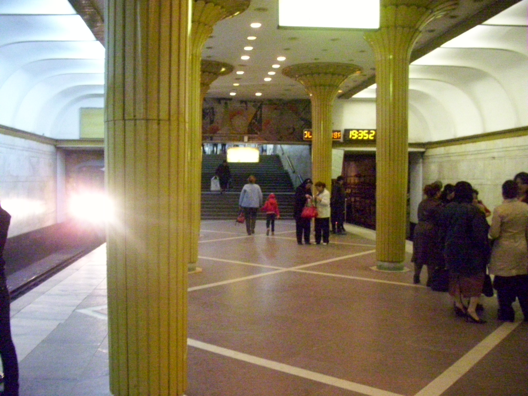 Бакинский метрополитен  — станция «Нариман Нариманов»