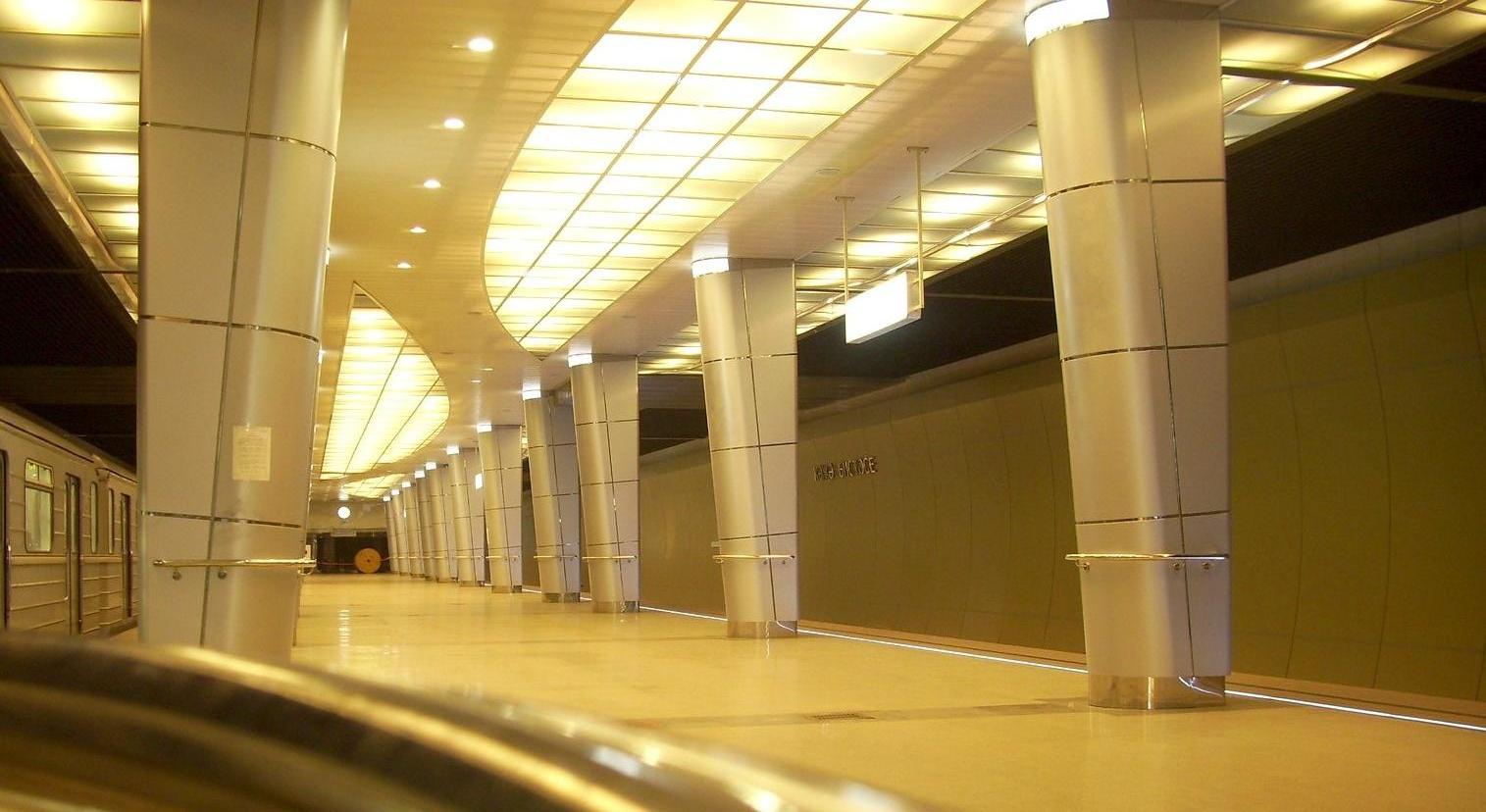 Казанский метрополитен  — станция «Кремлёвская»