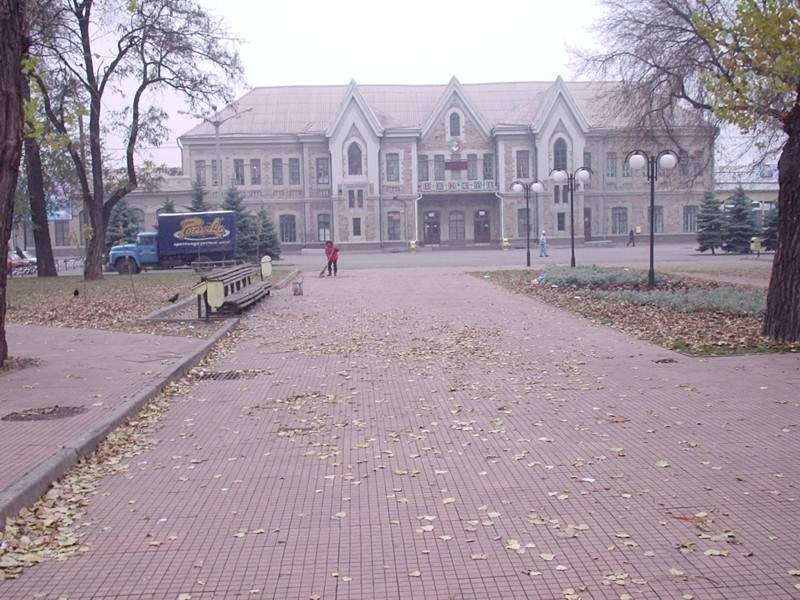 Отдельные фотографии объектов железнодорожного транспорта на территории Днепропетровской области