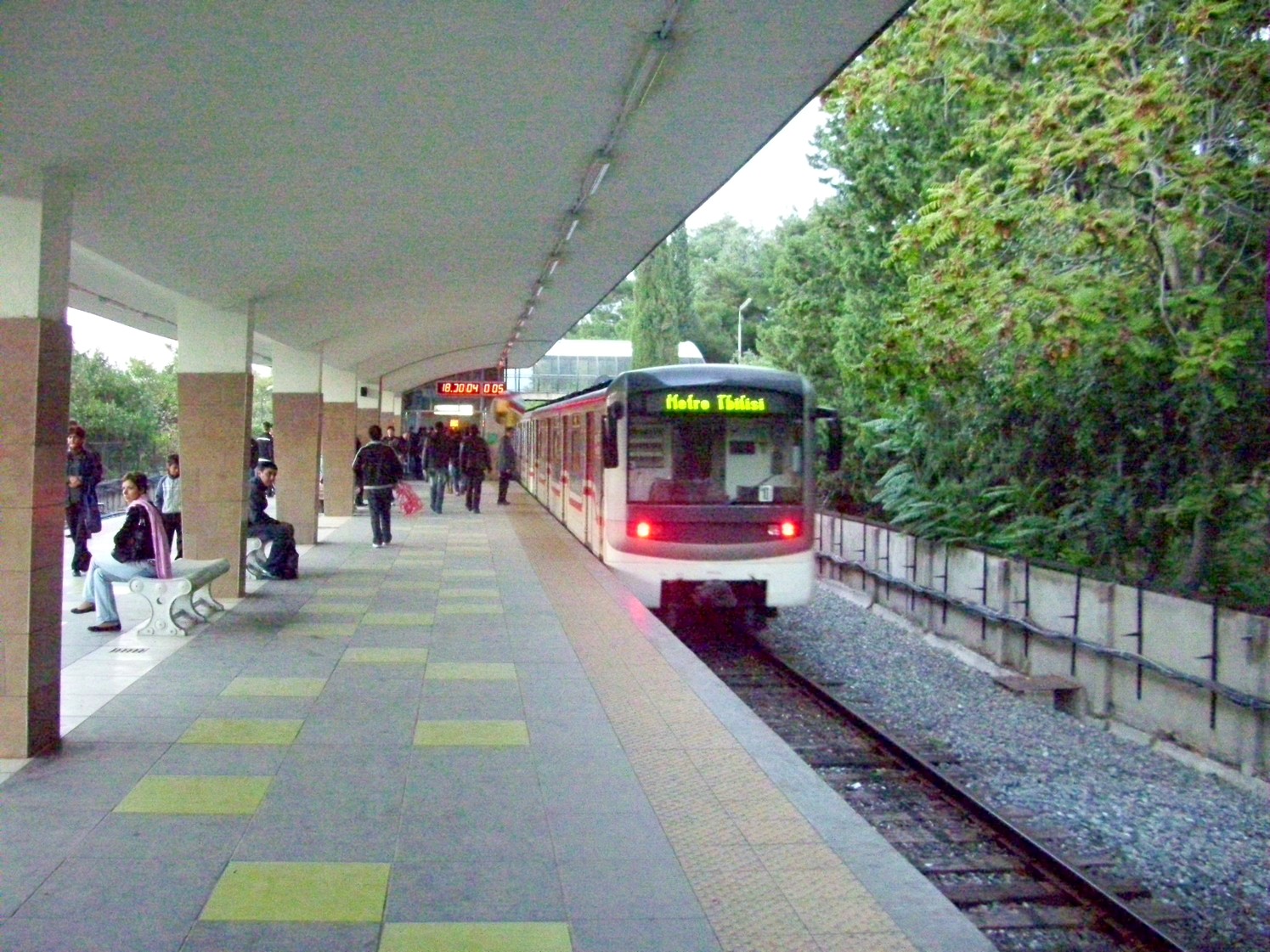 Тбилисский метрополитен  — станция «Дидубе»