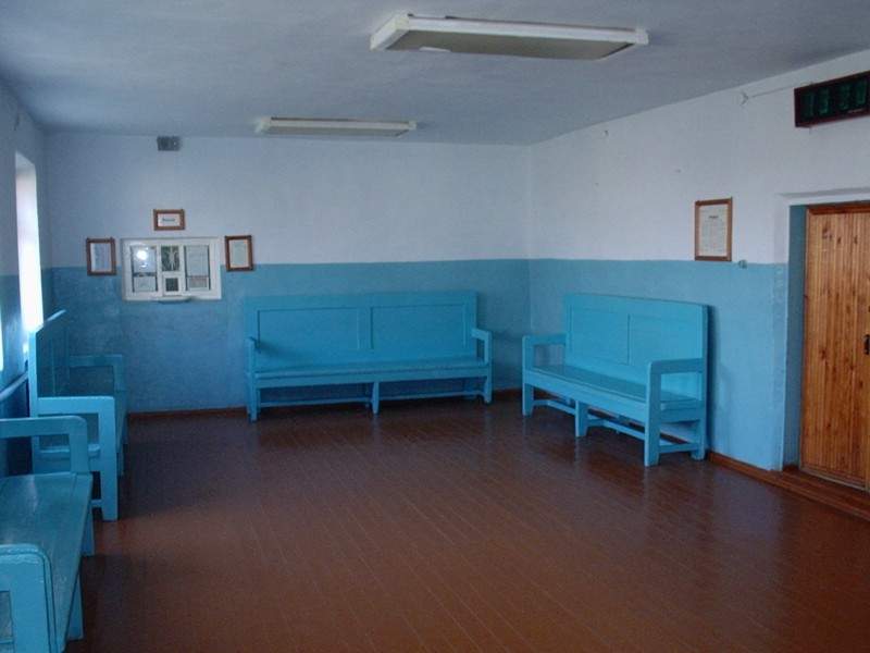 Алапаевская узкоколейная железная дорога - фотографии, сделанные в зале ожидания вокзала Алапаевск