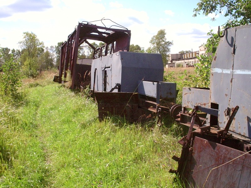 Узкоколейная железная дорога Васильевского предприятия промышленного железнодорожного транспорта  — фотографии, сделанные в 2005 году (часть 28)