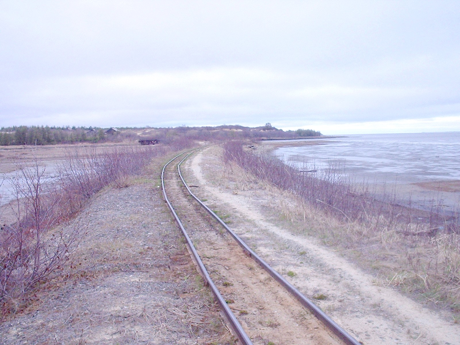 Узкоколейная железная дорога Оха — Ноглики - фотографии, сделанные в 2006 году (часть 9)