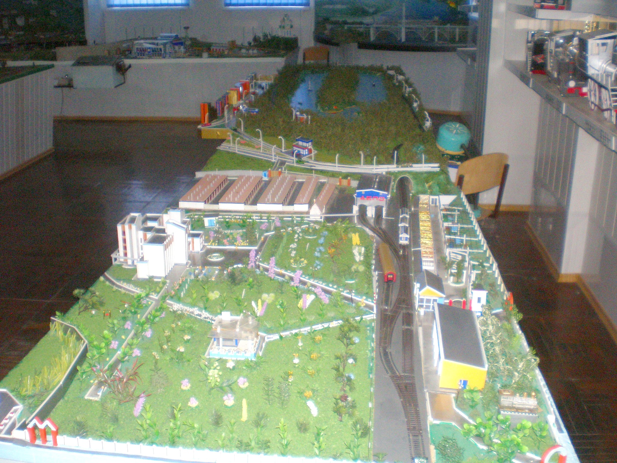 Запорожская детская железная дорога   —  фотографии, сделанные в 2009 году (часть 4)