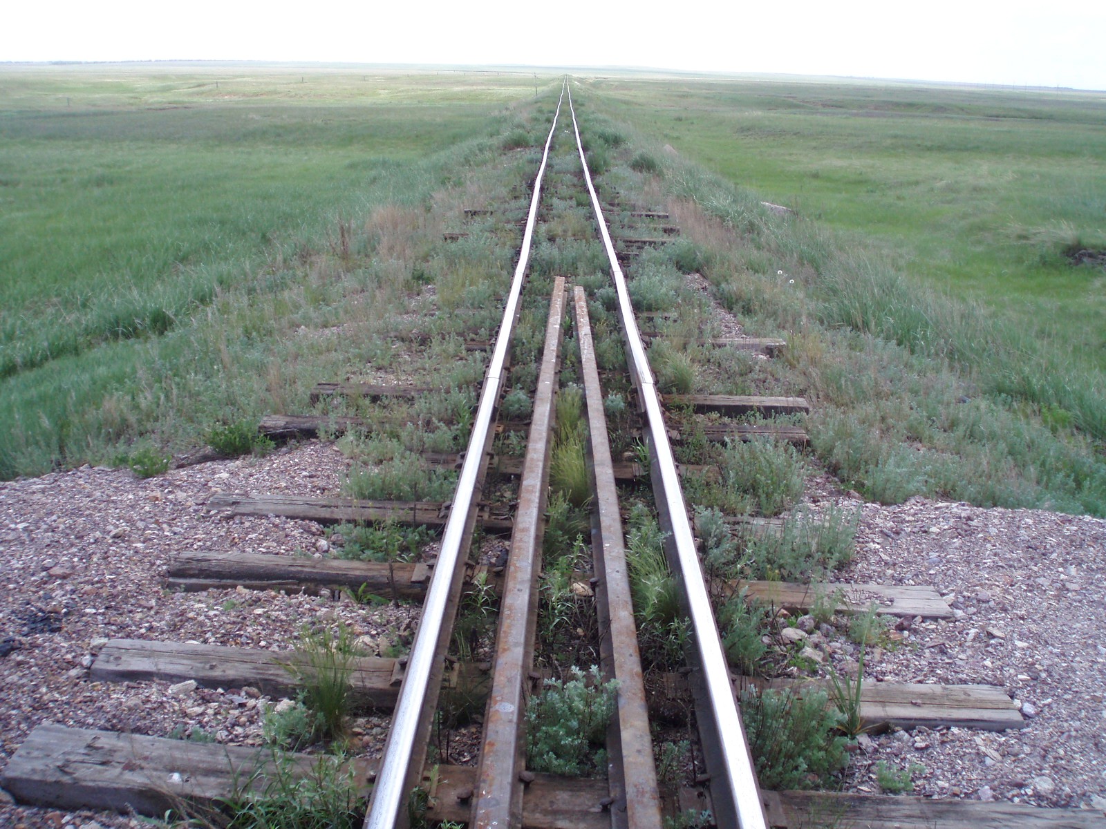 Узкоколейная железная дорога Атбасар  —  Шантобе  —  фотографии, сделанные в 2007 году (часть 22)