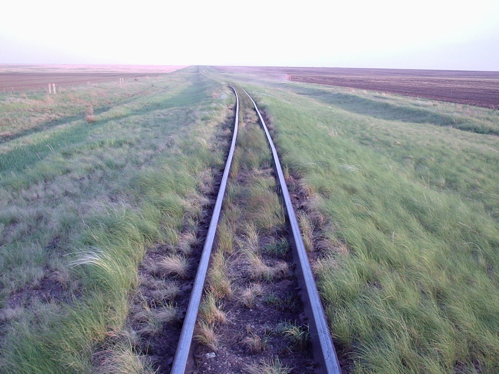 Узкоколейная железная дорога Атбасар  —  Шантобе  —  фотографии, сделанные в 2007 году (часть 29)